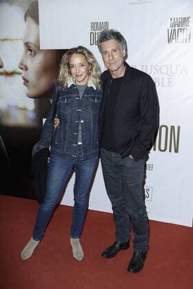 Helene de Fougerolles mit Freund Marc Simoncini CELEBRITES : Vor Filmpremiere Premiere La Confession - Paris - 02 03 2017 GwendolineLeGoff Panoramic 