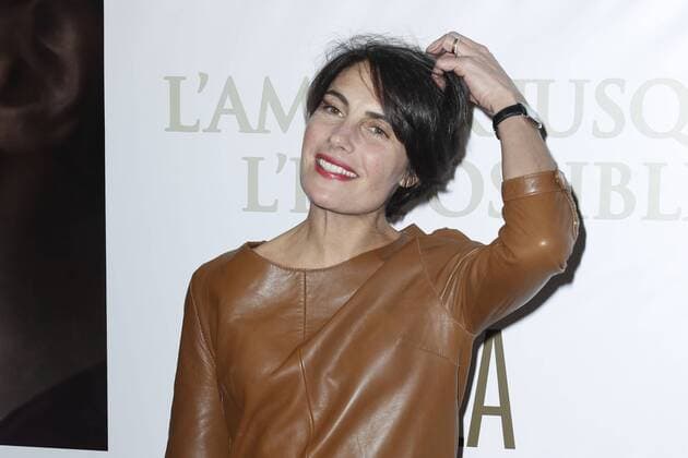 Allesandra Sublet CELEBRITES : Vor Filmpremiere Premiere La Confession - Paris - 02 03 2017 GwendolineLeGoff Panoramic 