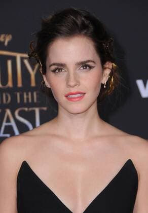 March 2, 2017 - Hollywood, CA, United States - 02 March 2017 - Hollywood, California - Emma Watson. Los Angeles premiere of Disney s Beauty and the Beast held at El Capitan Theatre. Photo Credit: AdMedia Hollywood United States - ZUMAa123 20170302_zaa_a123_010 Copyright: xBirdiexThompsonx