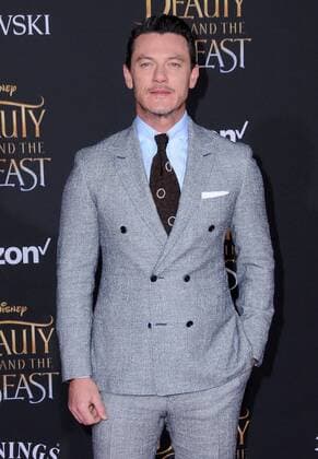 March 2, 2017 - Hollywood, CA, United States - 02 March 2017 - Hollywood, California - Luke Evans. Los Angeles premiere of Disney s Beauty and the Beast held at El Capitan Theatre. Photo Credit: AdMedia Hollywood United States - ZUMAa123 20170302_zaa_a123_096 Copyright: xBirdiexThompsonx