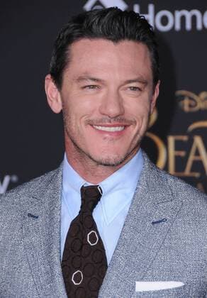 March 2, 2017 - Hollywood, CA, United States - 02 March 2017 - Hollywood, California - Luke Evans. Los Angeles premiere of Disney s Beauty and the Beast held at El Capitan Theatre. Photo Credit: AdMedia Hollywood United States - ZUMAa123 20170302_zaa_a123_112 Copyright: xBirdiexThompsonx