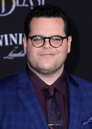 March 2, 2017 - Hollywood, CA, United States - 02 March 2017 - Hollywood, California - Josh Gad. Los Angeles premiere of Disney s Beauty and the Beast held at El Capitan Theatre. Photo Credit: AdMedia Hollywood United States - ZUMAa123 20170302_zaa_a123_117 Copyright: xBirdiexThompsonx
