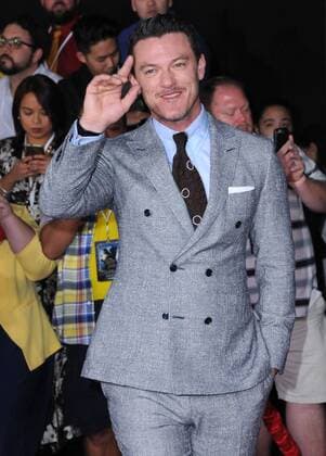 March 2, 2017 - Hollywood, CA, United States - 02 March 2017 - Hollywood, California - Luke Evans. Los Angeles premiere of Disney s Beauty and the Beast held at El Capitan Theatre. Photo Credit: AdMedia Hollywood United States - ZUMAa123 20170302_zaa_a123_121 Copyright: xBirdiexThompsonx
