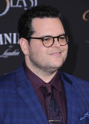 March 2, 2017 - Hollywood, CA, United States - 02 March 2017 - Hollywood, California - Josh Gad. Los Angeles premiere of Disney s Beauty and the Beast held at El Capitan Theatre. Photo Credit: AdMedia Hollywood United States - ZUMAa123 20170302_zaa_a123_126 Copyright: xBirdiexThompsonx