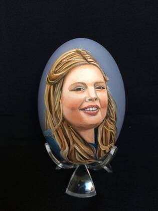 Handbemalte Ostereier mit dem Konterfei niederländischer Adeliger 03-03-2017 Wassenaar Hand painted royal eggs by Mrs. Tiety Entjes-Weij of Princess Alexia The collection will be displayed during the Eierbeurs on 25th and 26th of march in Wassenaar, 8th and 9th of april in Bemmel. (c) PPE Wassenaar Netherlands  Copyright: xPPE Entjesx