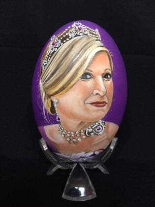 Handbemalte Ostereier mit dem Konterfei niederländischer Adeliger 03-03-2017 Wassenaar Hand painted royal eggs by Mrs. Tiety Entjes-Weij of Queen Maxima. The collection will be displayed during the Eierbeurs on 25th and 26th of march in Wassenaar, 8th and 9th of april in Bemmel and (c) PPE Wassenaar Netherlands  Copyright: xppe entjesx
