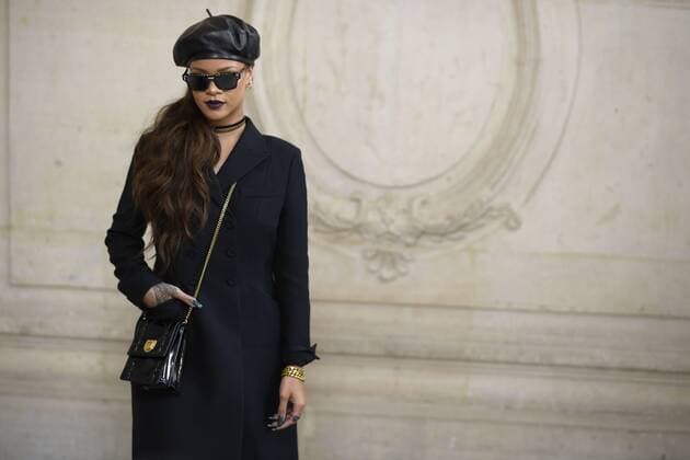216031 Valentin Paoli Starface 2017-03-03 Paris France Paris Fashion Week. Defile PAP Automne-hiver 2017 DIOR. Arrivees. Paris Fashion Week. Arrivals at Dior Show. Fenty, Robyn Rihanna ( Rihanna )  Copyright: xValentinxPaolix xStarfacex STAR_216031_052