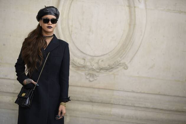 216031 Valentin Paoli Starface 2017-03-03 Paris France Paris Fashion Week. Defile PAP Automne-hiver 2017 DIOR. Arrivees. Paris Fashion Week. Arrivals at Dior Show. Fenty, Robyn Rihanna ( Rihanna )  Copyright: xValentinxPaolix xStarfacex STAR_216031_054