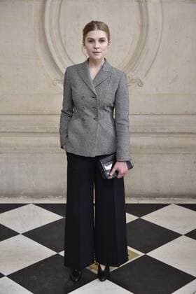 216031 Valentin Paoli Starface 2017-03-03 Paris France Paris Fashion Week. Defile PAP Automne-hiver 2017 DIOR. Arrivees. Paris Fashion Week. Arrivals at Dior Show. Poesy, Clémence  Copyright: xValentinxPaolix xStarfacex STAR_216031_062