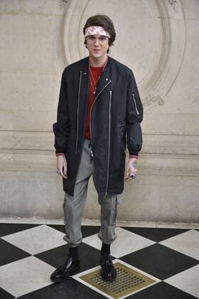 216031 Valentin Paoli Starface 2017-03-03 Paris France Paris Fashion Week. Defile PAP Automne-hiver 2017 DIOR. Arrivees. Paris Fashion Week. Arrivals at Dior Show. Day Lewis, Gabriel Kane  Copyright: xValentinxPaolix xStarfacex STAR_216031_107