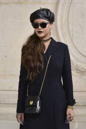 216031 Valentin Paoli Starface 2017-03-03 Paris France Paris Fashion Week. Defile PAP Automne-hiver 2017 DIOR. Arrivees. Paris Fashion Week. Arrivals at Dior Show. Fenty, Robyn Rihanna ( Rihanna )  Copyright: xValentinxPaolix xStarfacex STAR_216031_151