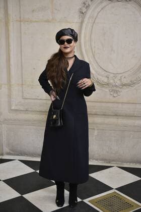 216031 Valentin Paoli Starface 2017-03-03 Paris France Paris Fashion Week. Defile PAP Automne-hiver 2017 DIOR. Arrivees. Paris Fashion Week. Arrivals at Dior Show. Fenty, Robyn Rihanna ( Rihanna )  Copyright: xValentinxPaolix xStarfacex STAR_216031_155