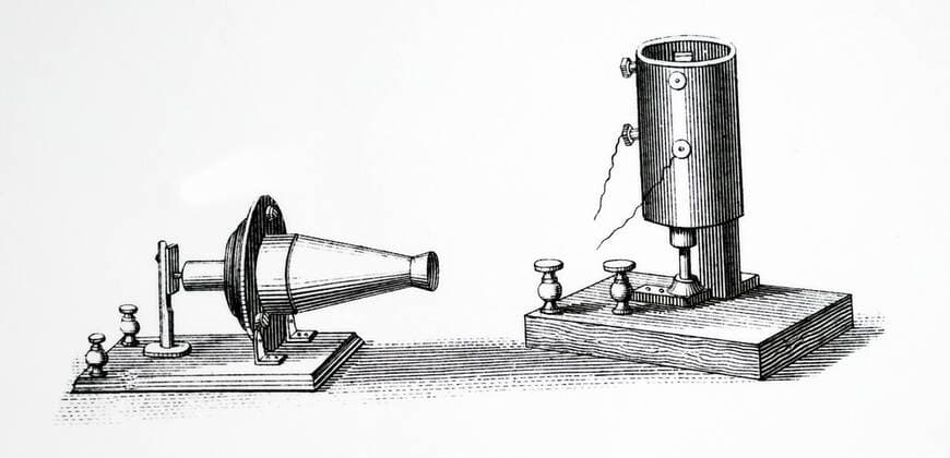 Alexander Graham Bell s (1847-1922) telephone, exhibited at the Philadelphia Centennial Exhibition of 1876. This was his second and successful instrument. Left: the transmitter. Right: the receiver. London, 1885 WorldxHistoryxArchive 917_05_WHA_092_0250