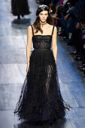 (170303) -- PARIS, March 3, 2017 -- A model presents a creation of Christian Dior during the Women s Ready-to-Wear Fall Winter 2017 2018 fashion week in Paris, France, on March 3, 2017. ) FRANCE-PARIS-FASHION WEEK-CHRISTIAN DIOR PieroxBiasion 