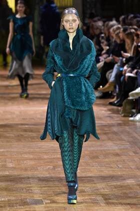 A model presents a creation of Issey Miyake during the Women s Ready-to-Wear Fall Winter 2017 2018 fashion week in Paris, France, on March 3, 2017.)(yy) FRANCE-PARIS-FASHION WEEK-ISSEY MIYAKE PieroxBiasion 