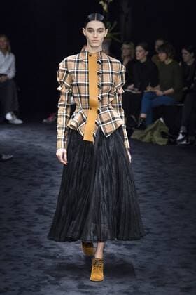 216044 Marineau Starface 2017-03-02 Paris France Paris Fashion Week. Defile PAP Automne-hiver 2017. LOEWE. Loewe , autumn-winter 2017 Paris, France Editorial use only  Copyright: xMarineaux STAR_216044_025