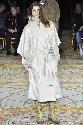 . 04 03 2017. Paris, France. Vivienne Westwood show at Paris Fashion Week for Autumn Winter 2017.  xi-Imagesx IIM-14575-0038