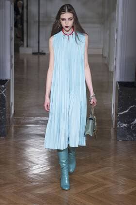 216077 Marineau Starface 2017-03-05 Paris France Paris Fashion Week. Defile PAP Automne-hiver 2017. VALENTINO. Valentino , autumn-winter 2017 Paris, France Editorial use only  Copyright: xMarineaux STAR_216077_010