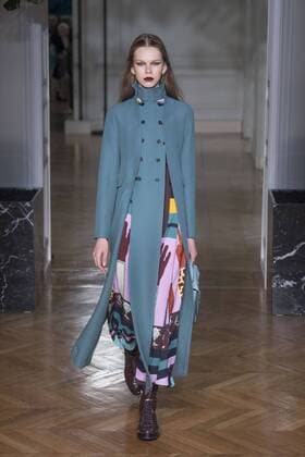 216077 Marineau Starface 2017-03-05 Paris France Paris Fashion Week. Defile PAP Automne-hiver 2017. VALENTINO. Valentino , autumn-winter 2017 Paris, France Editorial use only  Copyright: xMarineaux STAR_216077_020