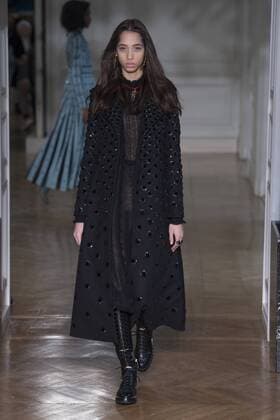 216077 Marineau Starface 2017-03-05 Paris France Paris Fashion Week. Defile PAP Automne-hiver 2017. VALENTINO. Valentino , autumn-winter 2017 Paris, France Editorial use only  Copyright: xMarineaux STAR_216077_027