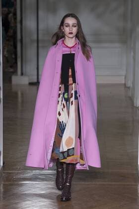 216077 Marineau Starface 2017-03-05 Paris France Paris Fashion Week. Defile PAP Automne-hiver 2017. VALENTINO. Valentino , autumn-winter 2017 Paris, France Editorial use only  Copyright: xMarineaux STAR_216077_037