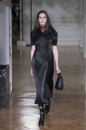 216077 Marineau Starface 2017-03-05 Paris France Paris Fashion Week. Defile PAP Automne-hiver 2017. VALENTINO. Valentino , autumn-winter 2017 Paris, France Editorial use only  Copyright: xMarineaux STAR_216077_043