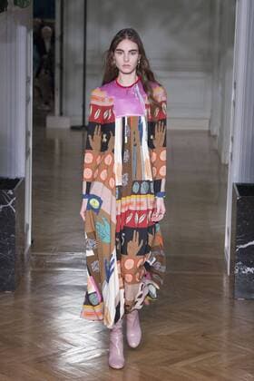 Bilder des Tages 216077 Marineau Starface 2017-03-05 Paris France Paris Fashion Week. Defile PAP Automne-hiver 2017. VALENTINO. Valentino , autumn-winter 2017 Paris, France Editorial use only  Copyright: xMarineaux STAR_216077_044