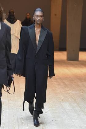 216075 Marineau Starface 2017-03-05 Paris France Paris Fashion Week. Defile PAP Automne-hiver 2017. CELINE. Céline , autumn-winter 2017 Paris, France Editorial use only  Copyright: xMarineaux STAR_216075_002