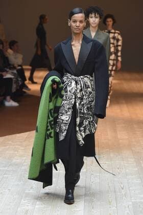 216075 Marineau Starface 2017-03-05 Paris France Paris Fashion Week. Defile PAP Automne-hiver 2017. CELINE. Céline , autumn-winter 2017 Paris, France Editorial use only  Copyright: xMarineaux STAR_216075_011
