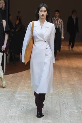 216075 Marineau Starface 2017-03-05 Paris France Paris Fashion Week. Defile PAP Automne-hiver 2017. CELINE. Céline , autumn-winter 2017 Paris, France Editorial use only  Copyright: xMarineaux STAR_216075_034