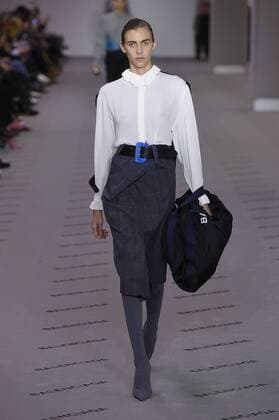 216074 Marineau Starface 2017-03-05 Paris France Paris Fashion Week. Defile PAP Automne-hiver 2017. BALENCIAGA. Balenciaga , autumn-winter 2017 Paris, France Editorial use only  Copyright: xMarineaux STAR_216074_015