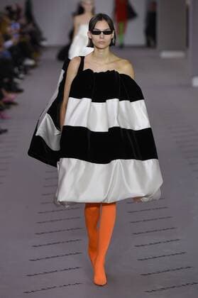 Bilder des Tages 216074 Marineau Starface 2017-03-05 Paris France Paris Fashion Week. Defile PAP Automne-hiver 2017. BALENCIAGA. Balenciaga , autumn-winter 2017 Paris, France Editorial use only  Copyright: xMarineaux STAR_216074_046