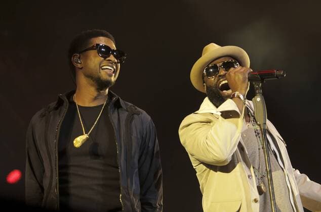 March 5, 2017 - Okeechobee, FL, USA - Black Thought from The Roots, right, performs with Usher, left, at Okeechobee Music and Arts Festival on Saturday, March 4, 2017. Okeechobee USA - ZUMAm67_ 20170305_zaf_m67_020 Copyright: xRandyxVazquezx