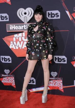 March 5, 2017 - Inglewood, CA, United States - 05 March 2017 - Inglewood, California - Noah Cyrus. 2017 iHeartRadio Music Awards held at The Forum in Inglewood. Photo Credit: AdMedia Inglewood United States - ZUMAa123 20170305_zaa_a123_100 Copyright: xBirdiexThompsonx