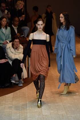 PARIS, March 5, 2017 -- Models present creations of Celine during the Women s Ready-to-Wear Fall Winter 2017 2018 fashion week in Paris, France, on March 5, 2017. ) (hy) FRANCE-PARIS-FASHION WEEK-CELINE PieroxBiasion 