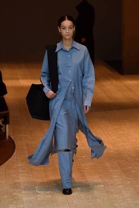 PARIS, March 5, 2017 -- A model presents a creation of Celine during the Women s Ready-to-Wear Fall Winter 2017 2018 fashion week in Paris, France, on March 5, 2017. ) (hy) FRANCE-PARIS-FASHION WEEK-CELINE PieroxBiasion 