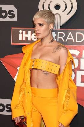 LOS ANGELES - MAR 5: Halsey, aka Ashley Nicolette Frangipane at the 2017 iHeart Music Awards at Forum on March 5, 2017 in Los Angeles, CA  Copyright: xKathyxHutchinsx xIPAx xHutchinsxPhotox