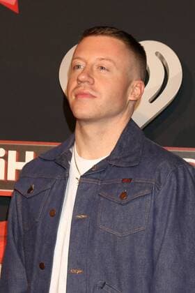 LOS ANGELES - MAR 5: Macklemore, aka Ben Haggerty at the 2017 iHeart Music Awards at Forum on March 5, 2017 in Los Angeles, CA  Copyright: xKathyxHutchinsx xIPAx xHutchinsxPhotox