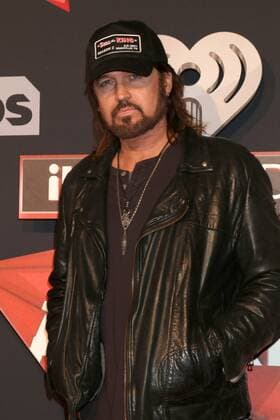 LOS ANGELES - MAR 5: Billy Ray Cyrus at the 2017 iHeart Music Awards at Forum on March 5, 2017 in Los Angeles, CA  Copyright: xKathyxHutchinsx xIPAx xHutchinsxPhotox