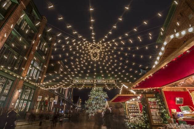Toronto Christmas Market at the Distillery district, Toronto, Ontario, Canada, North America Copyright: PaulxPorter 1247-12 Editorial Use Only