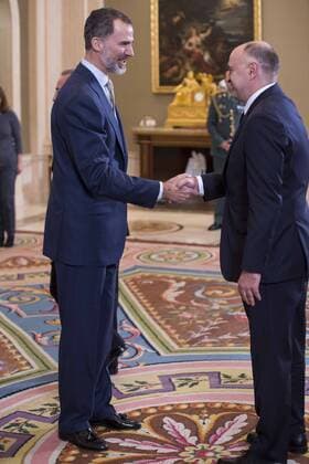 King Felipe VI of Spain and coach of Real Madrid Pablo Laso during audience to the winner of basketball King s Cup 2017, Real Madrid at Zarzuela Palace in Madrid, Spain. March 06, 2017.  (20170306043)