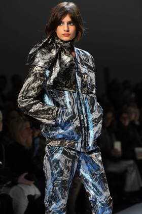 A model takes to the catwalk during the presentation of Leonard Paris show as part of the Fall-Winter 2017-18 Paris Fashion Week on March 6, 2017.  PAR20170306107 MAYAxVIDON-WHITE