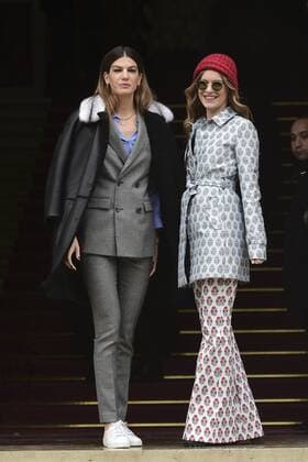 Bianca Brandolini d Adda et Eugenie Niarchos CELEBRITES : Arrivees du Defile Giambattista Valli - Paris - 06 03 2017 JBAutissier Panoramic 