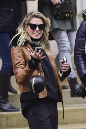 Helena Bordon CELEBRITES : Arrivees du Defile Giambattista Valli - Paris - 06 03 2017 JBAutissier Panoramic 