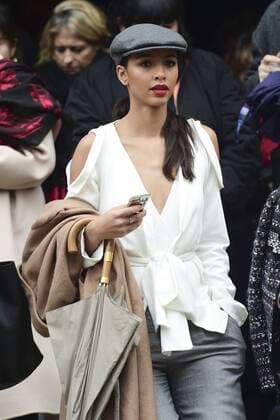 Flora Coquerel CELEBRITES : Arrivees du Defile Giambattista Valli - Paris - 06 03 2017 JBAutissier Panoramic 