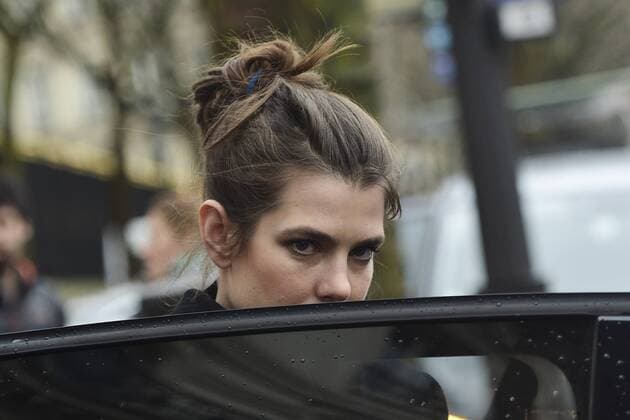 Charlotte Casiraghi CELEBRITES : Arrivees du Defile Giambattista Valli - Paris - 06 03 2017 JBAutissier Panoramic 