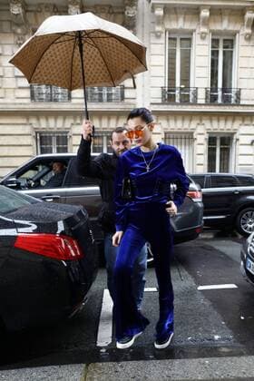 March 6, 2017 - Paris, France - Super Model Bella Hadid seen arriving at a building in Paris, France, on March 6, 2017. Paris France  - ZUMAn230 20170306_zaa_n230_089 Copyright: xMehdixTaamallahx