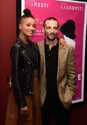 Mathieu Kassovitz und Frau CELEBRITES : Premiere Filmpremiere DE PLUS BELLE - Paris - 06 03 2017 FedericoPestellini Panoramic 
