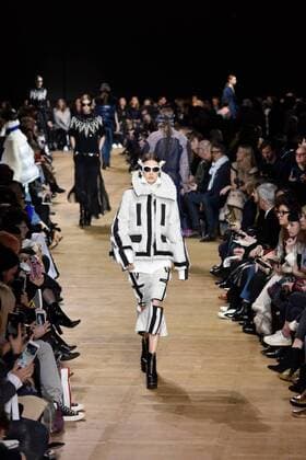 PARIS, March 6, 2017 -- Models present creations of Japanese brand Sacai during the Women s Ready-to-Wear Fall Winter 2017 2018 fashion week in Paris, France, on March 6, 2017. )(zcc) FRANCE-PARIS-FASHION WEEK-SACAI PieroxBiasion 