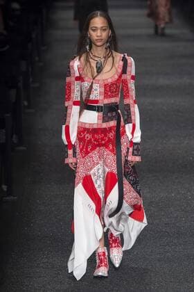 216116 Marineau Starface 2017-03-06 Paris France Paris Fashion Week. Defile PAP automne-hiver. Alexander Mc Queen Alexander McQueen , autumn-winter 2017 Paris, France Editorial use only _sans_perso  Copyright: xMarineaux STAR_216116_010